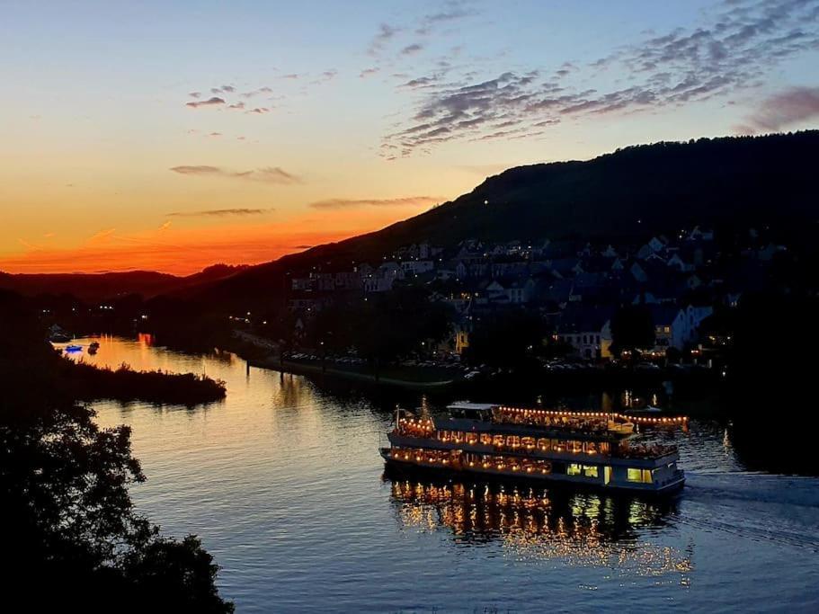 Deluxe 3-Rooms River View, Bernkastel-Kues Exteriör bild